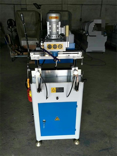 断桥铝门窗设备